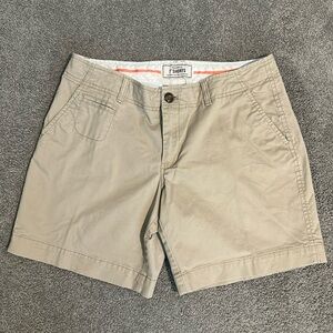 Old Navy Perfect 7” inseam tan khaki shorts 8 Tall